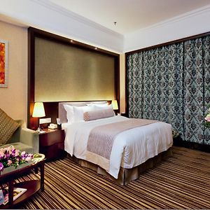 Executive Queen Room
